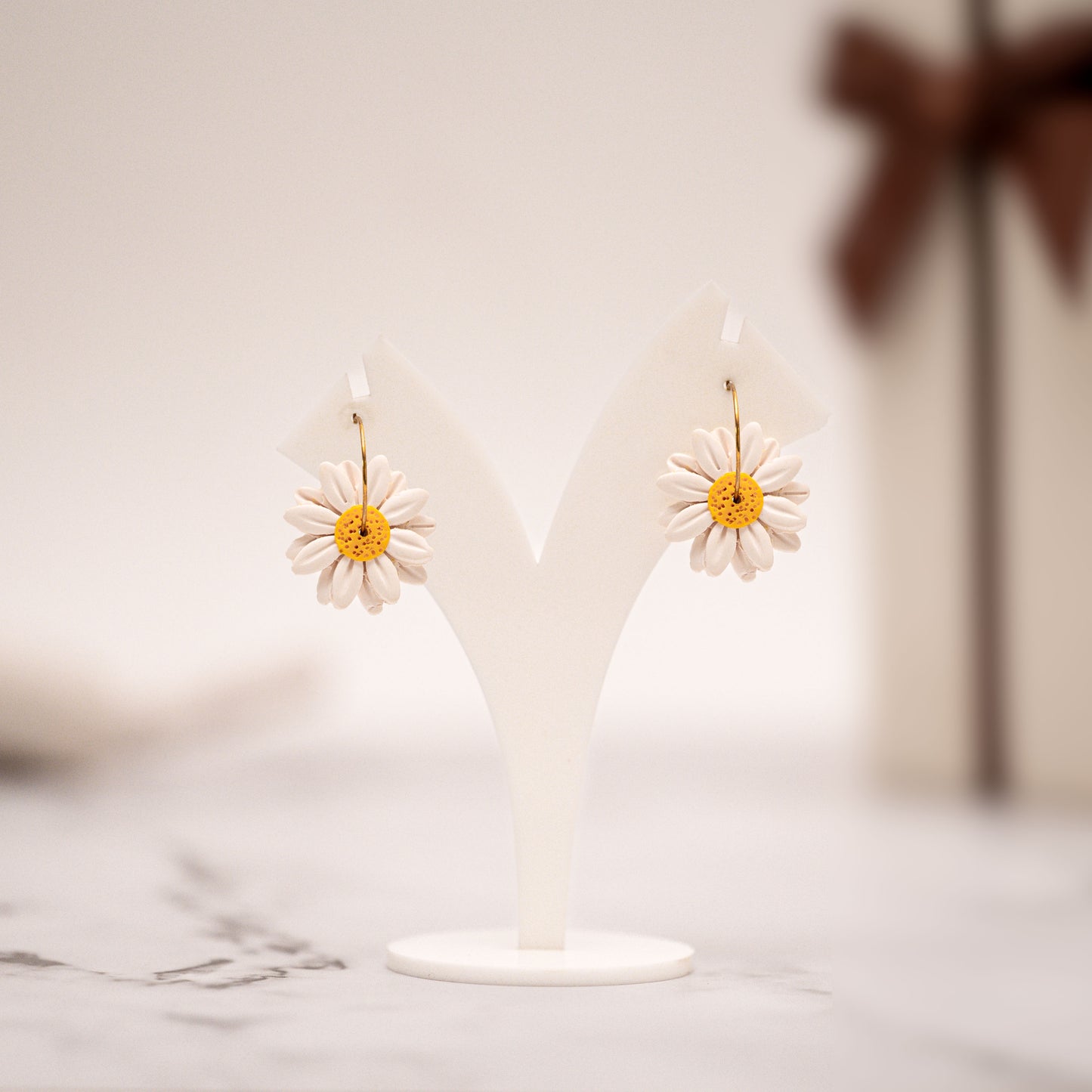 White Daisy Drops